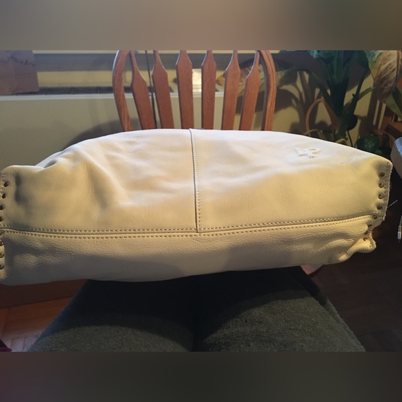 NWT Linea Pelle Cream Leather Tote W Stud Detail & Crossbody - Picture 12 of 15